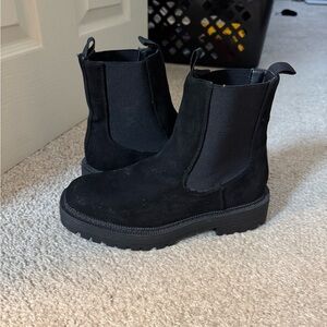 Elegant Black Women's Chelsea Boots